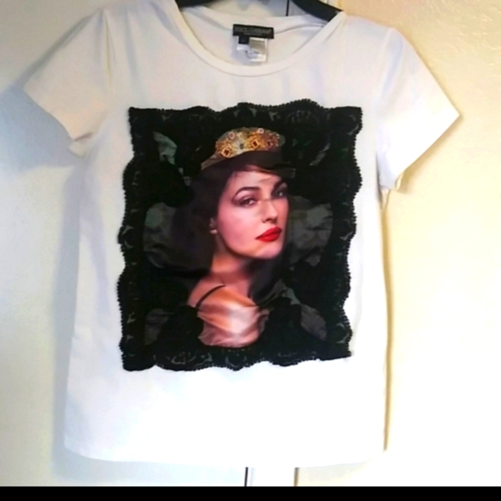 SOLD. 💕Authentic Dolce & Gabbana very nice top